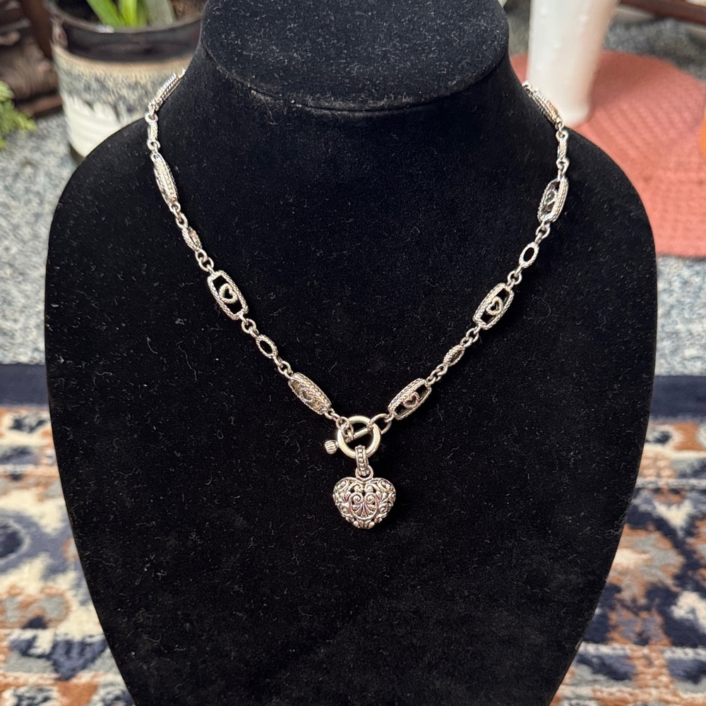 Stylish Silver toned Heart Pendant Necklace
